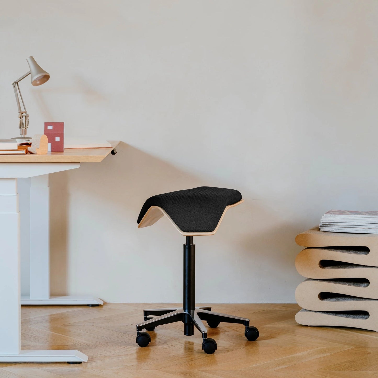 Open Box - Saddle Chair