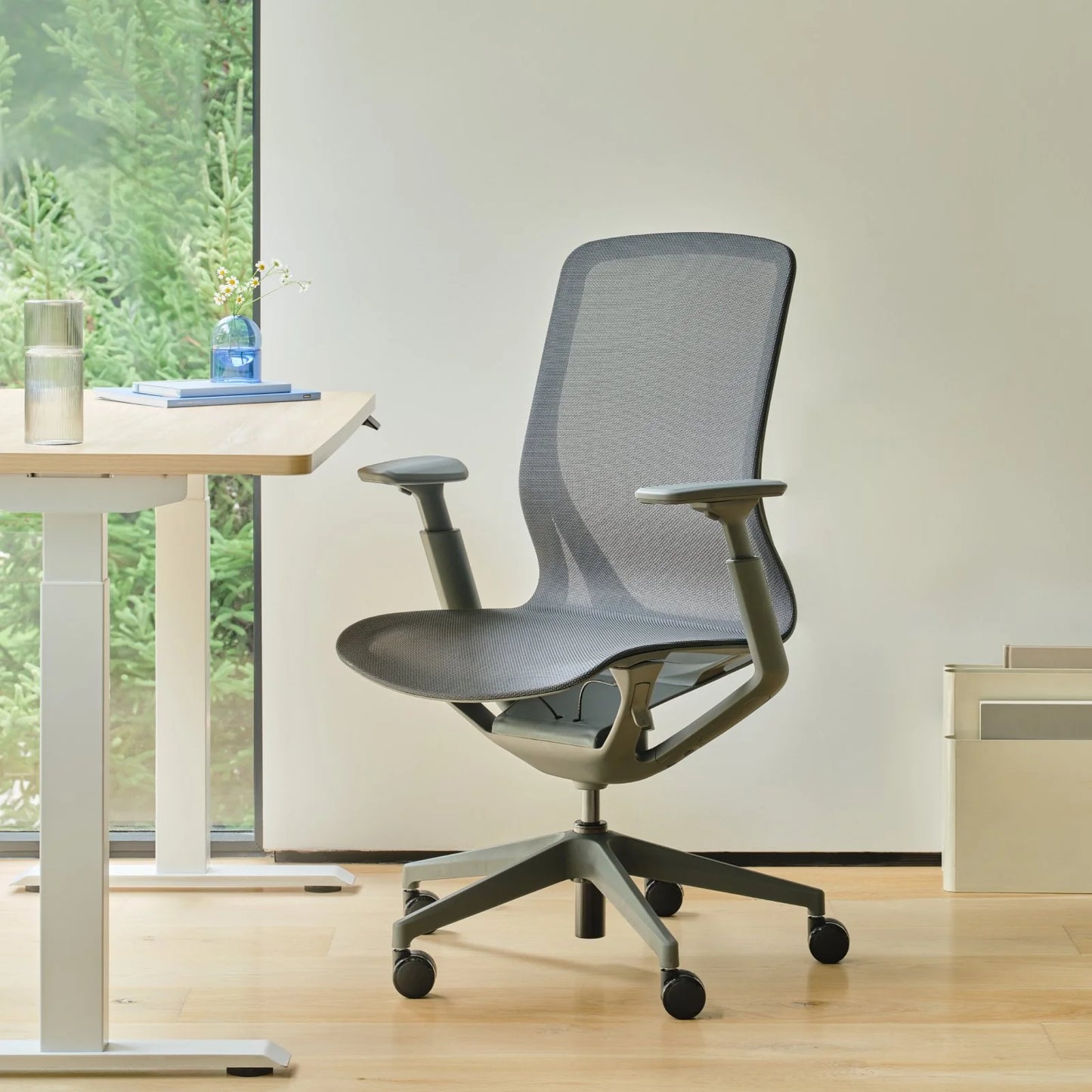 Open Box - Aire Chair